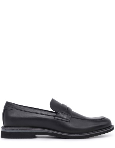 Черные кожаные демисезонные лоферы