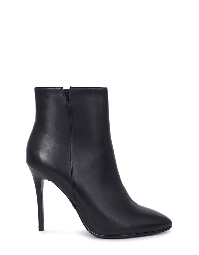 Черные кожаные демисезонные ботинки 