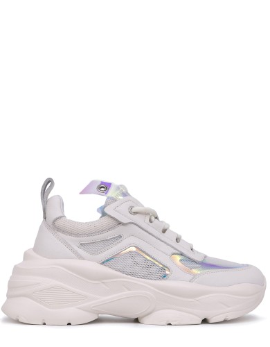 Белые кожаные летние кроссовки