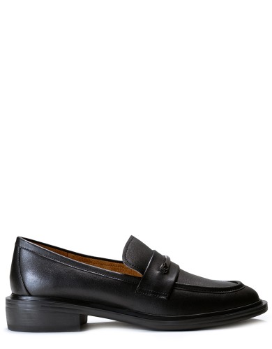 Чорні  шкіряні демісезонні  лофери