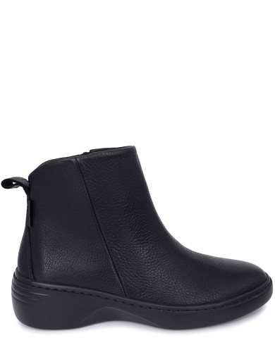 Черные кожаные демисезонные ботинки 