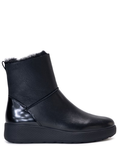 Чорні  шкіряні зимові уггі 