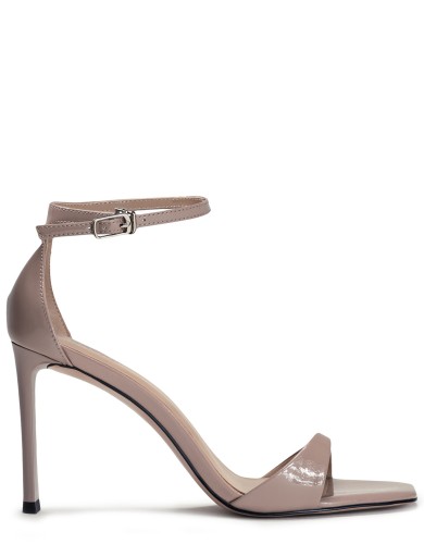 Бежевые лаковые летние босоножки