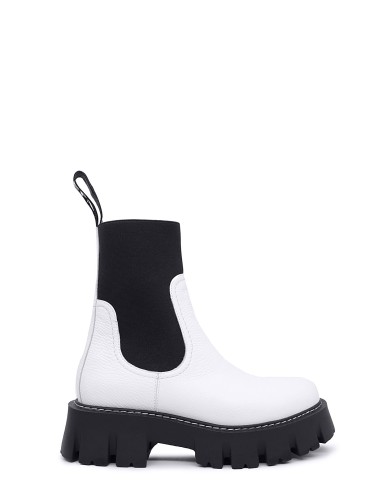 Белые кожаные демисезонные ботинки 