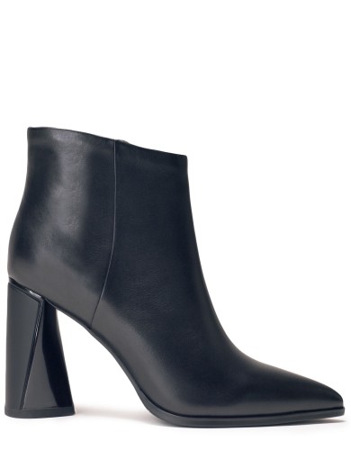 Черные кожаные демисезонные ботинки 